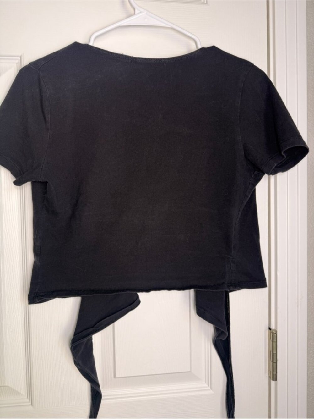 Short Sleeve Crop Top - Picture 3 of 3